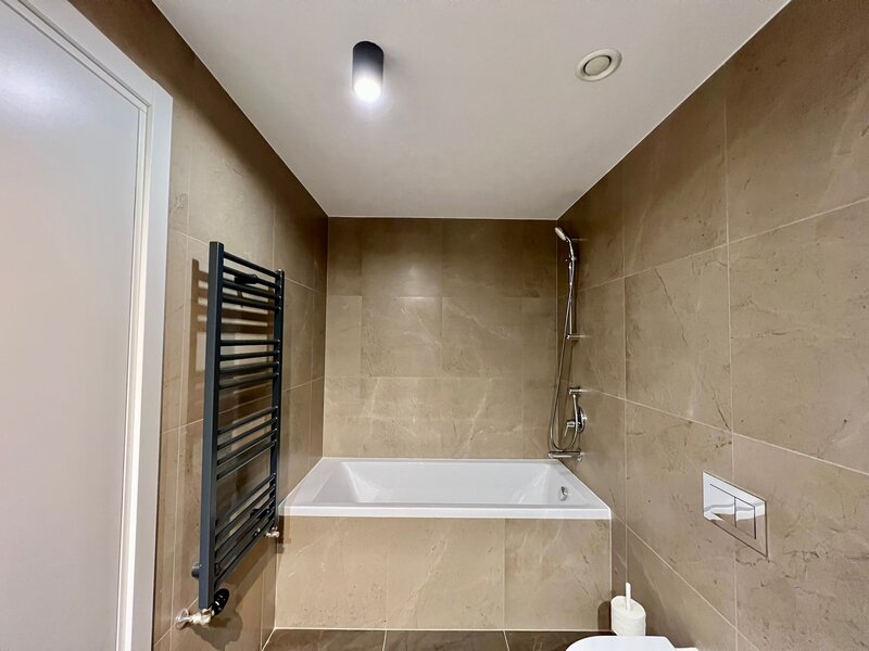 One Herastrau Towers, 3 camere.